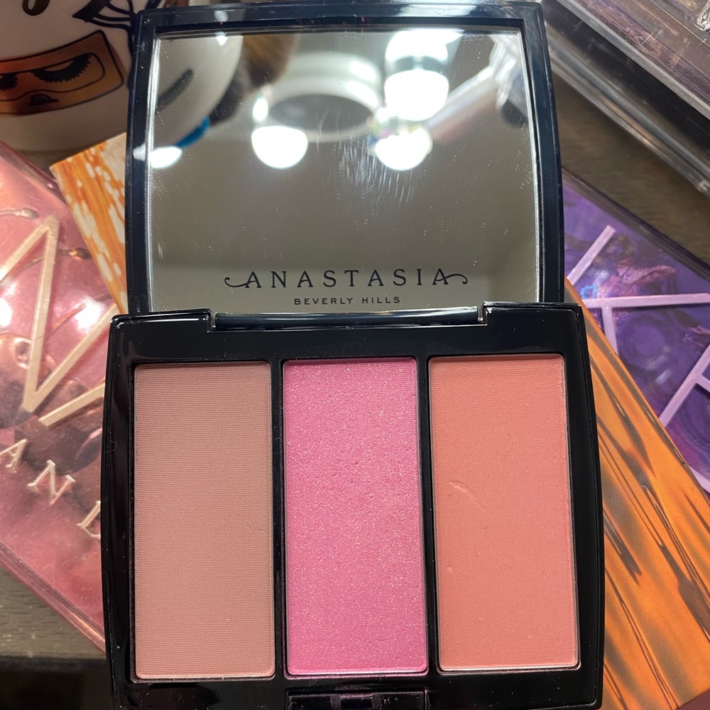Anastasia Beverly Hills Blush Trio